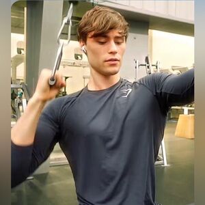 GYMSHARK - PERFORMANCE T SHIRT - RARE